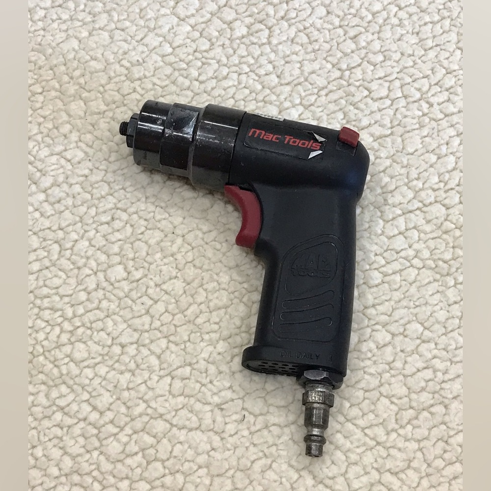 Mac Tools 3” Variable Speed Air Polisher APMC30
S/N: 07120006